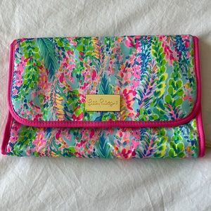 Lilly Pulitzer Catch the Wave Cosmetic bag travel hanging pockets like new!